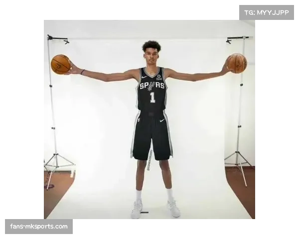 热火教练斯波尔斯特拉：防守文班亚马需全神贯注，视其为巨星